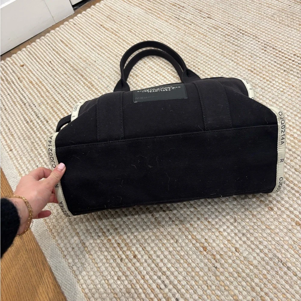 Marc Jacobs Black and White The Tote Bag
